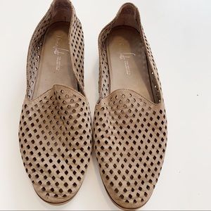 Franco Sarto pointed Frontier Flat